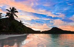sunset-anse-cote-d-or-praslin-seychelles